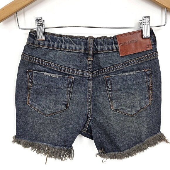New One Teaspoon Mr Relaxed Denim Shorts Boys 8-9 Blk Indigo Blue Cut-Offs - Picture 3 of 5